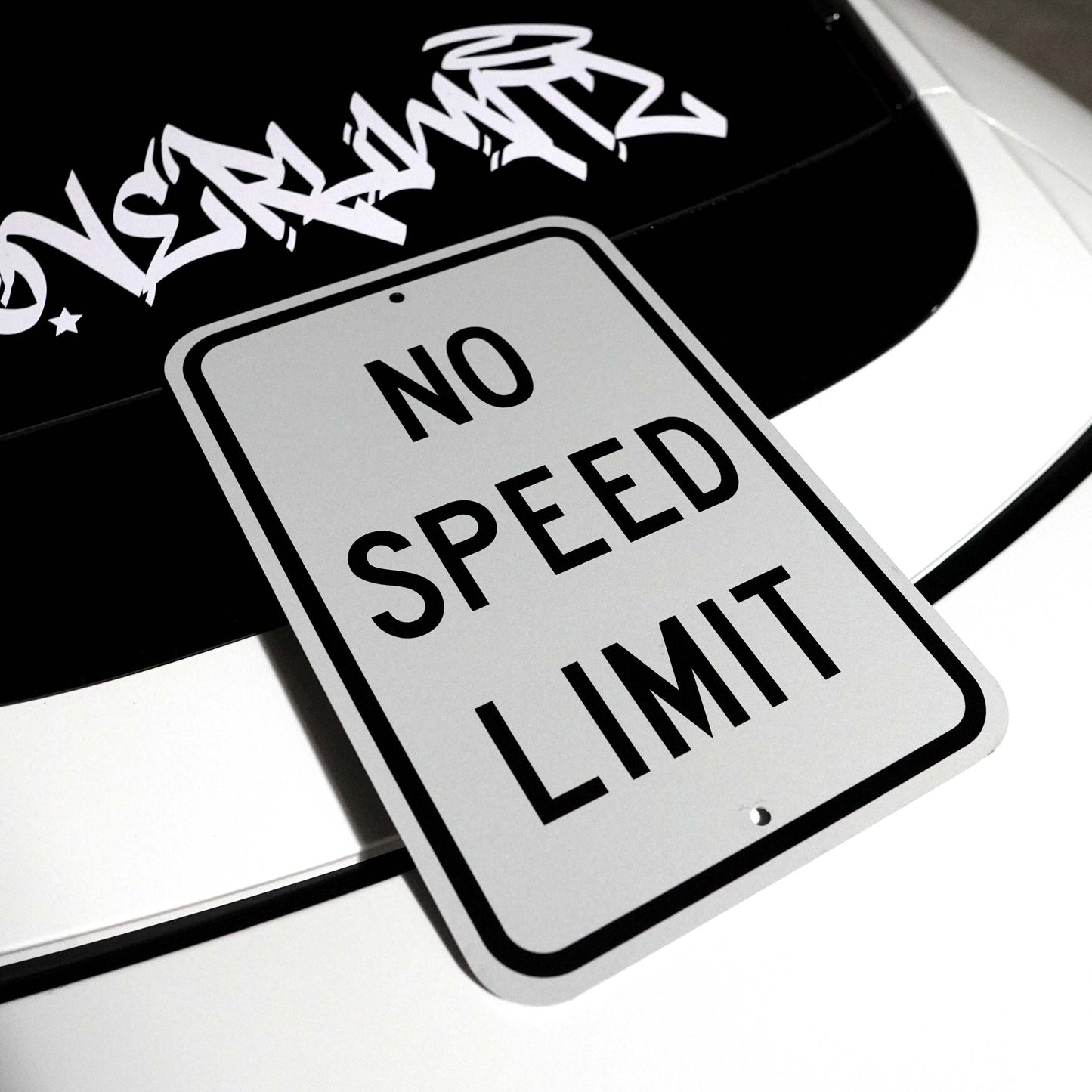 NO SPEED LIMIT. Metal StreetSign